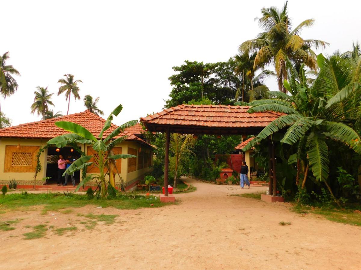 Отель Gram Bangla Retreat Калькутта Экстерьер фото