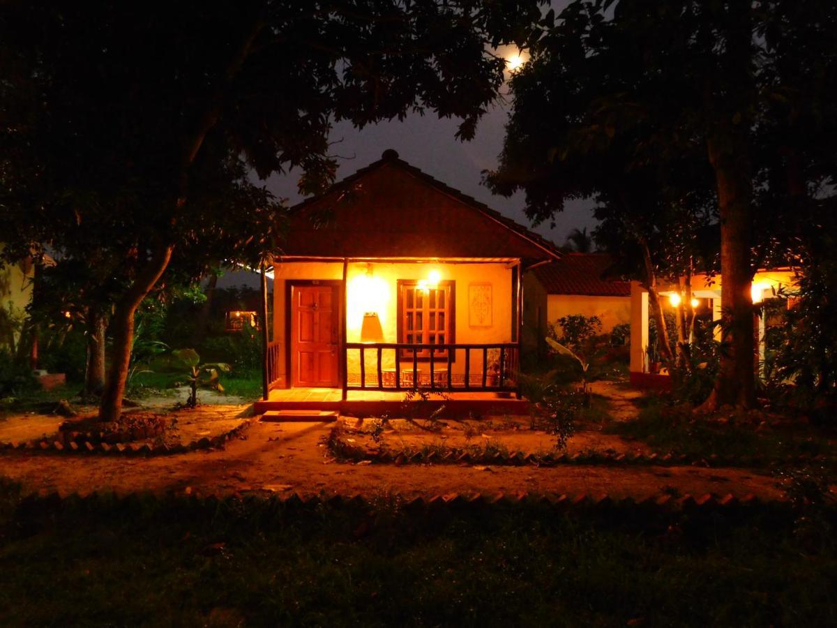 Отель Gram Bangla Retreat Калькутта Экстерьер фото