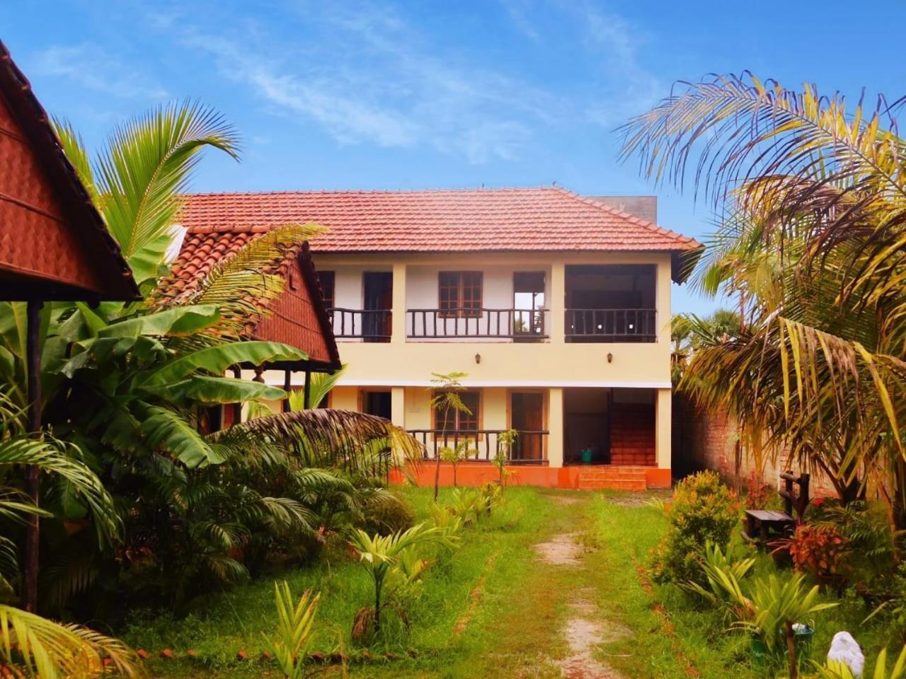 Отель Gram Bangla Retreat Калькутта Экстерьер фото
