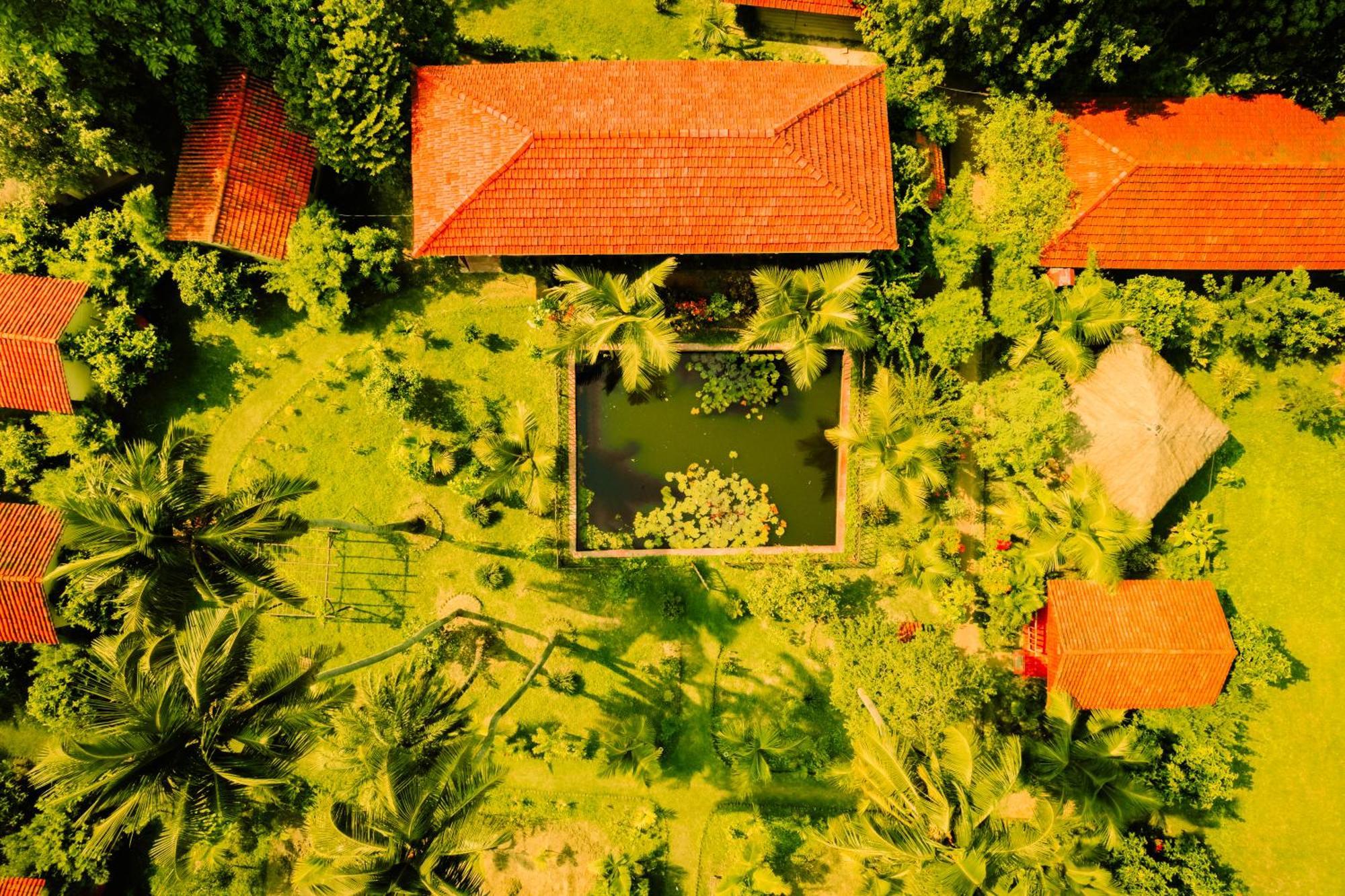 Отель Gram Bangla Retreat Калькутта Экстерьер фото