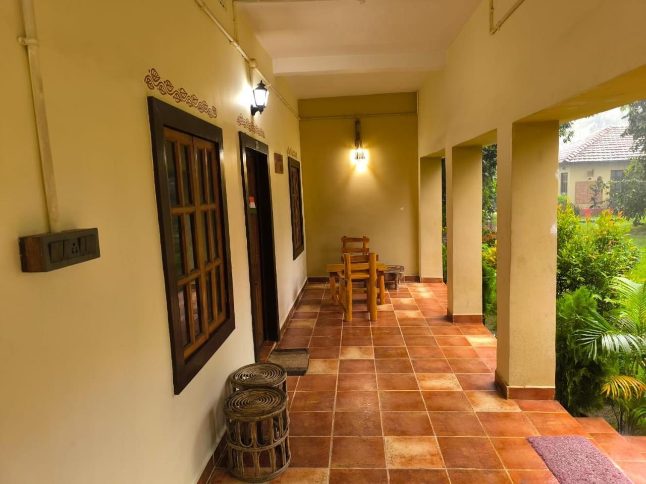 Отель Gram Bangla Retreat Калькутта Экстерьер фото